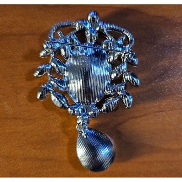 Oval and Teardrop White Crystal Standout Brooch - Picture 4 of 5